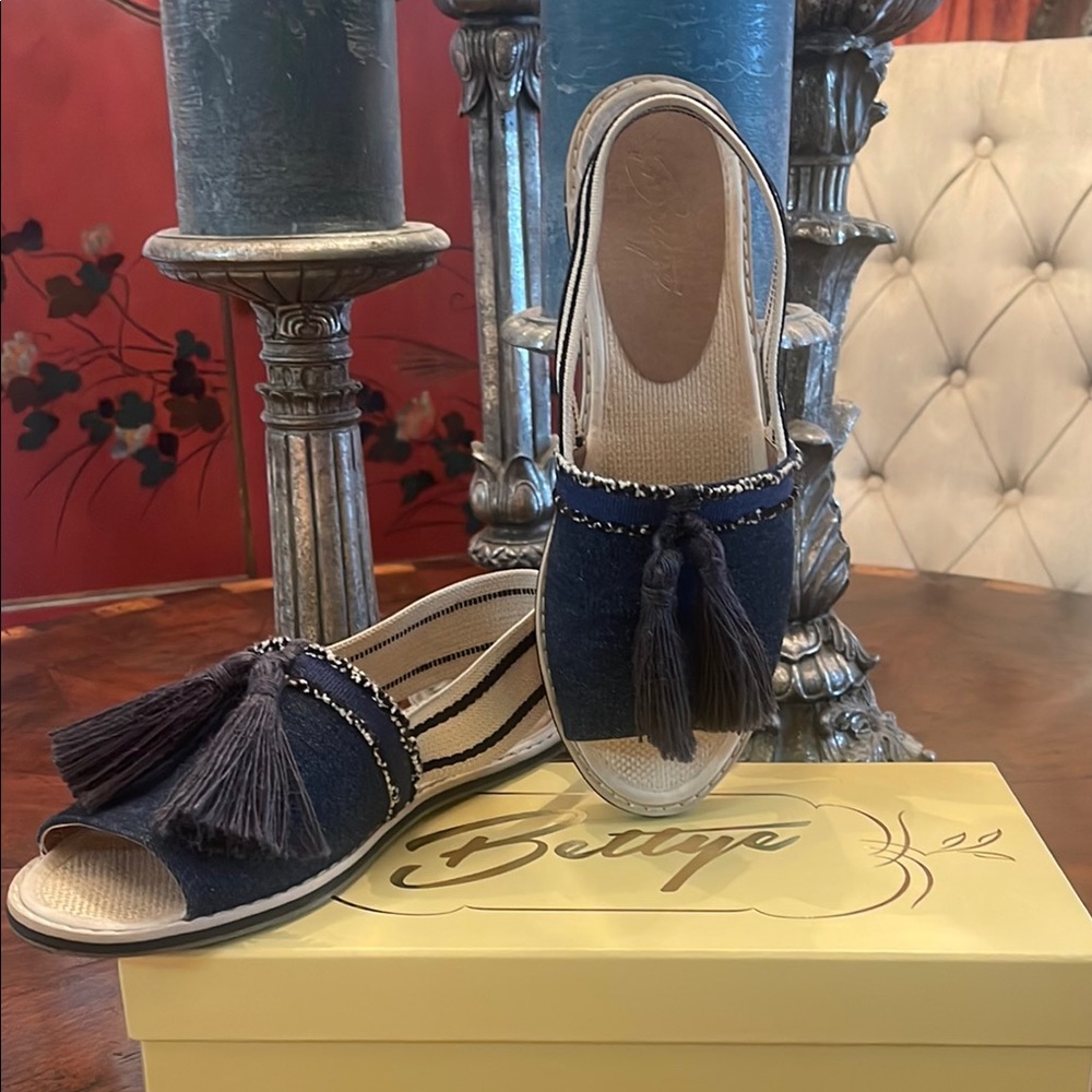 Bettye Muller Blue Sandals with Chic Design from Neiman Marcus never worn!